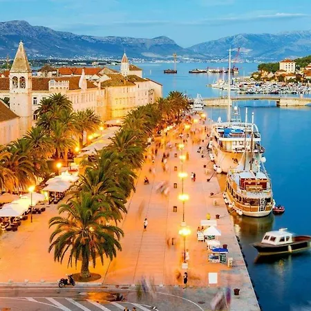 Апартаменты Luxury Cairos Трогир