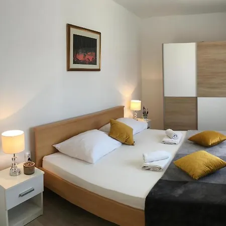 Luxury Cairos Трогир