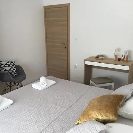 Luxury Cairos * Τρογκίρ